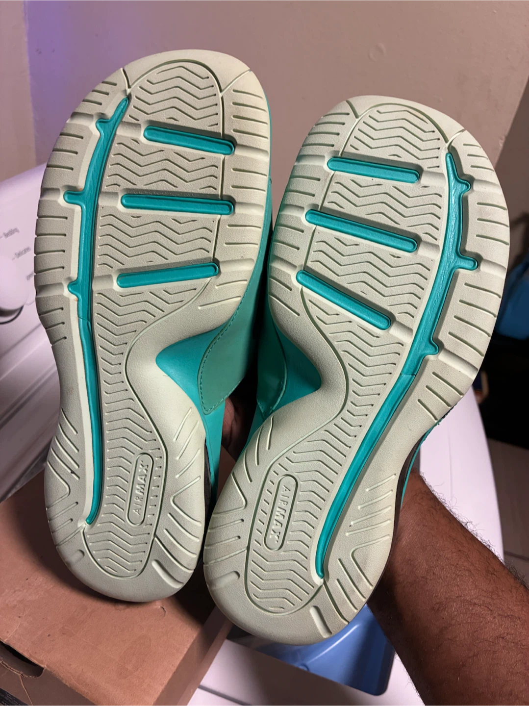 Nike Air Lebron Slides Size 8 - photo 5