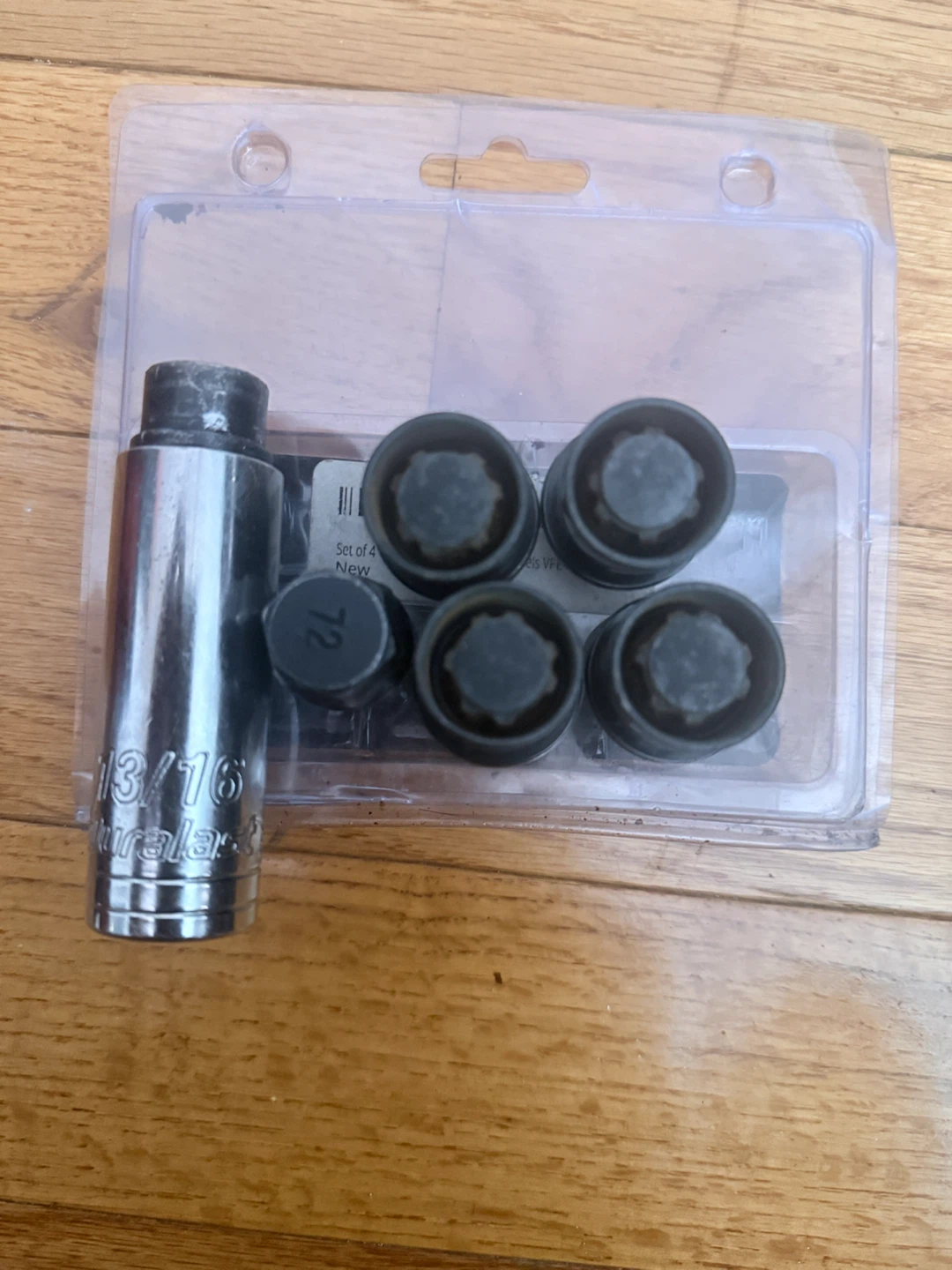 Veritek 12x1.5 Factory Wheel Lock Set