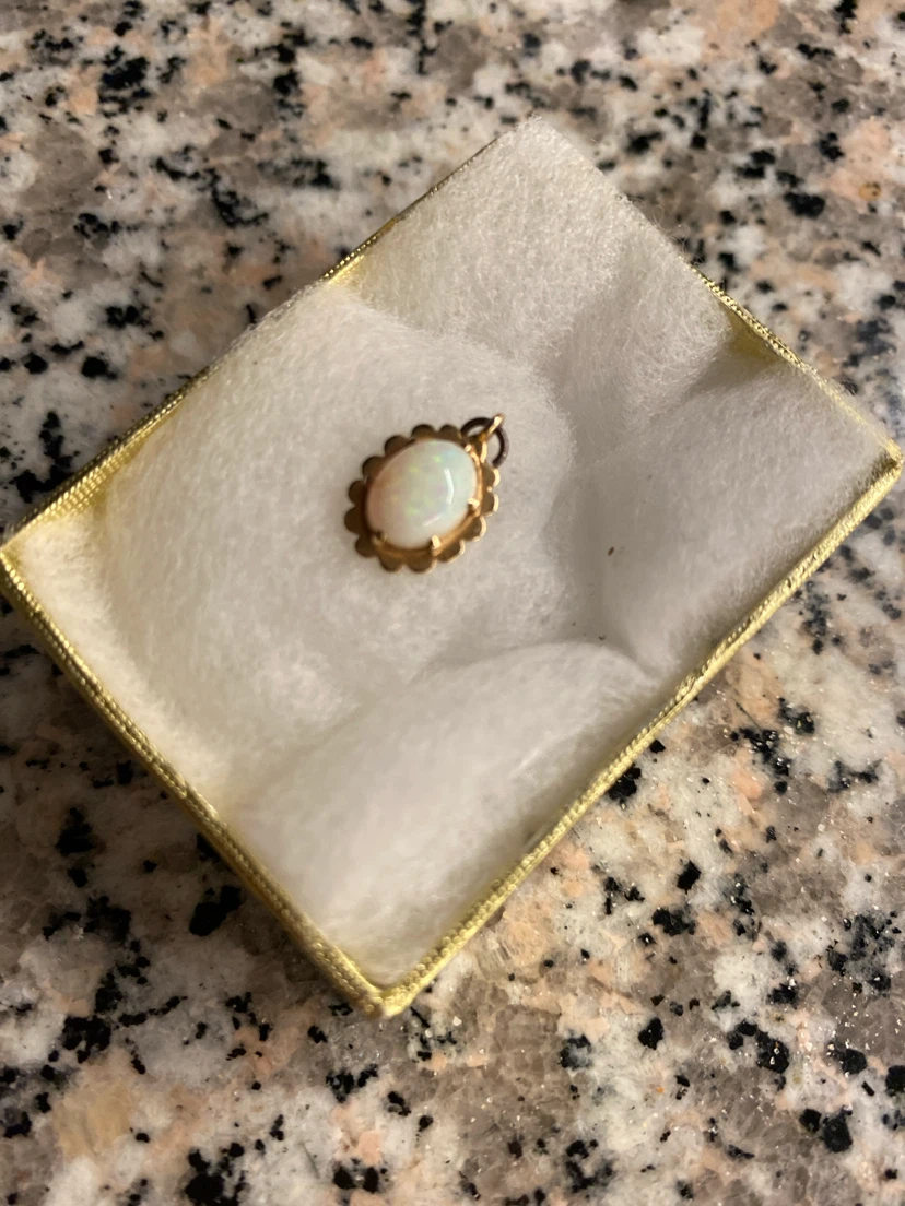 14K Gold Opal Pendant - photo 3