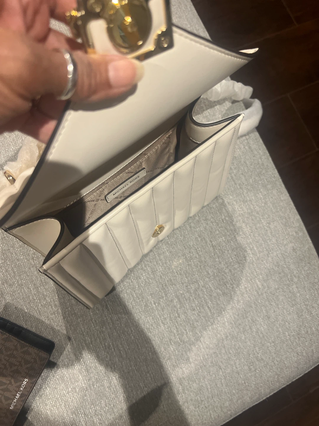 Michael Kors Whitney Medium Shoulder Bag - Light Cream - photo 3