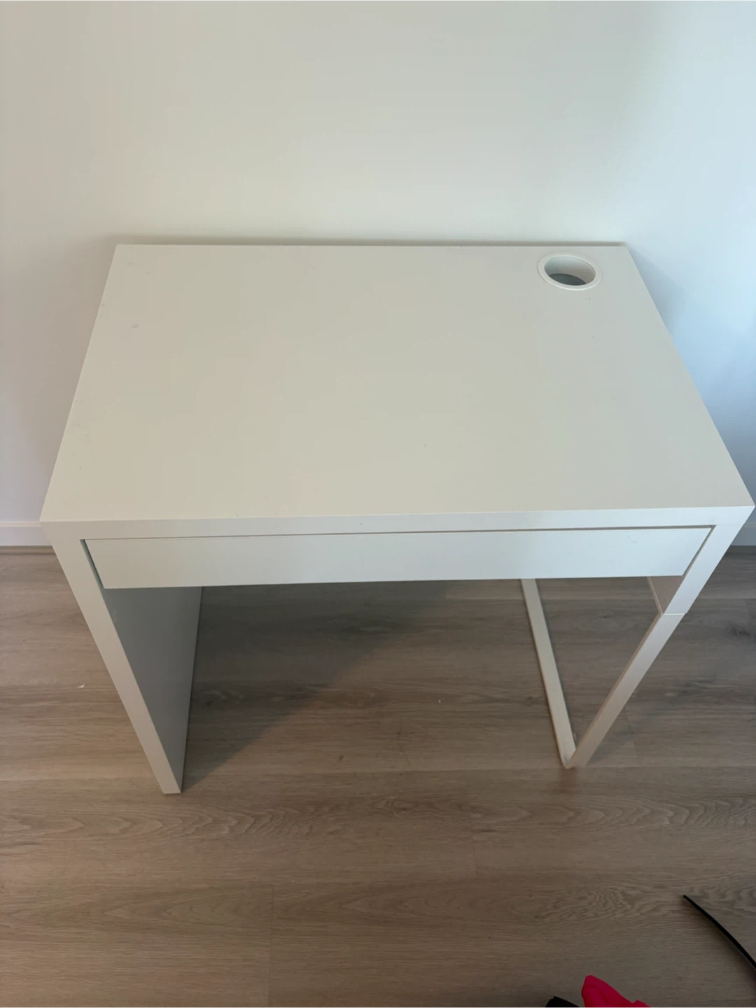 White IKEA MICKE Desk - photo 2