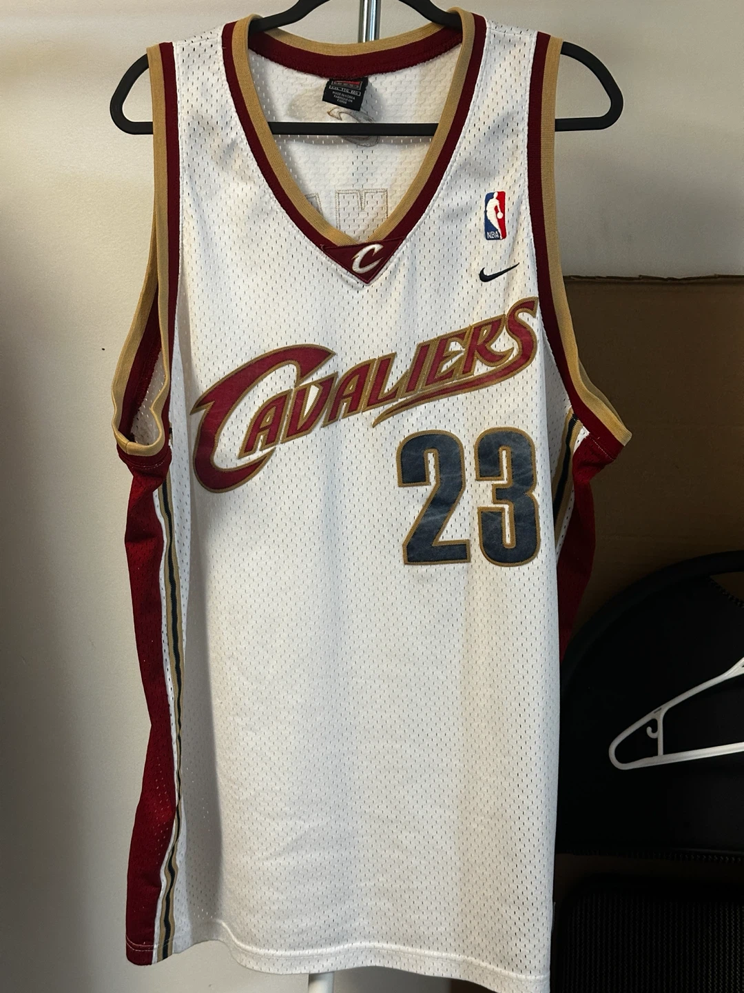 Vintage Nike Lebron James #23 Cleveland Cavaliers Jersey