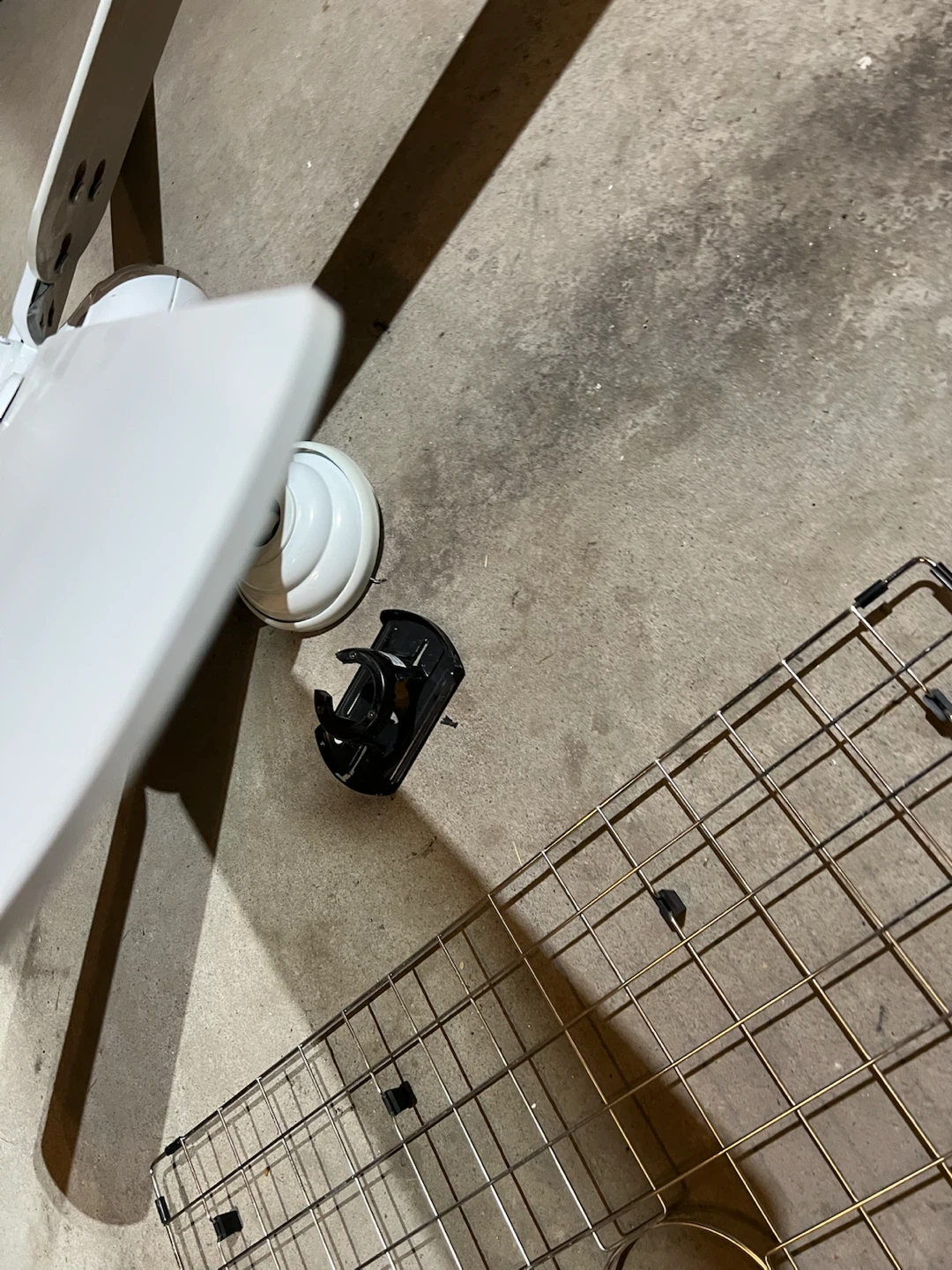 Cen-Tech 5-Blade Ceiling Fan - photo 2