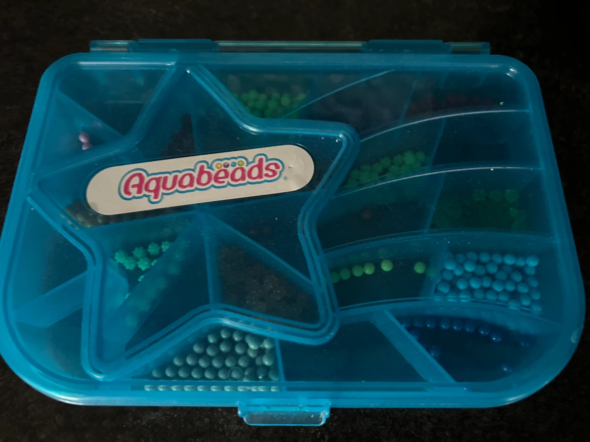 Aquabeads Craft Set with Storage and Accessories - photo 2