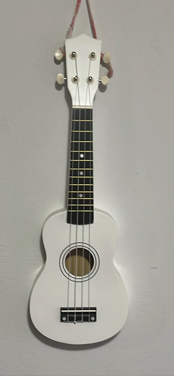White Soprano Ukulele