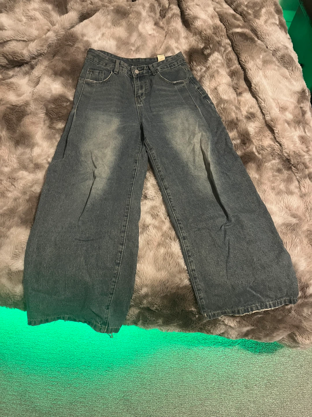 Women’s Baggy Jeans