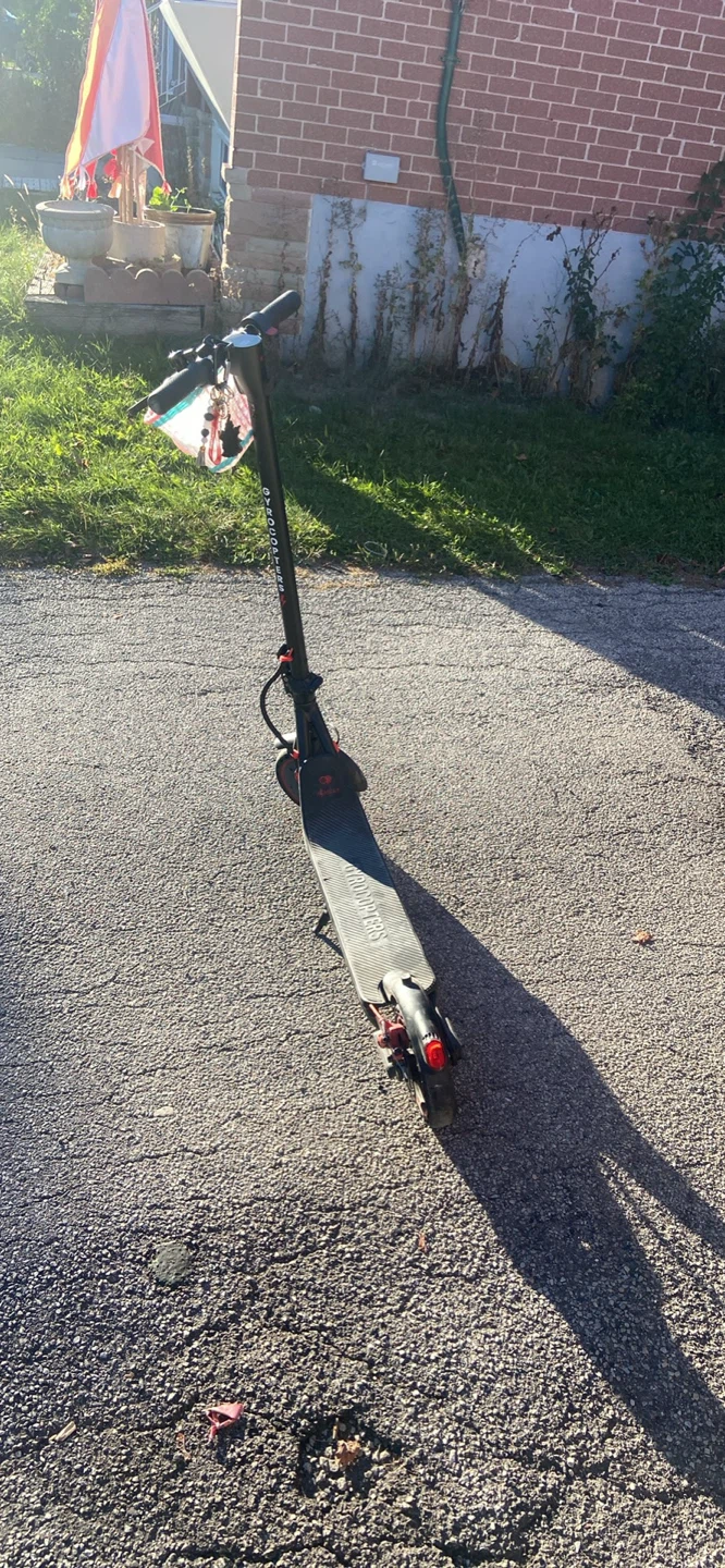 Gyroor Electric Scooter - photo 3