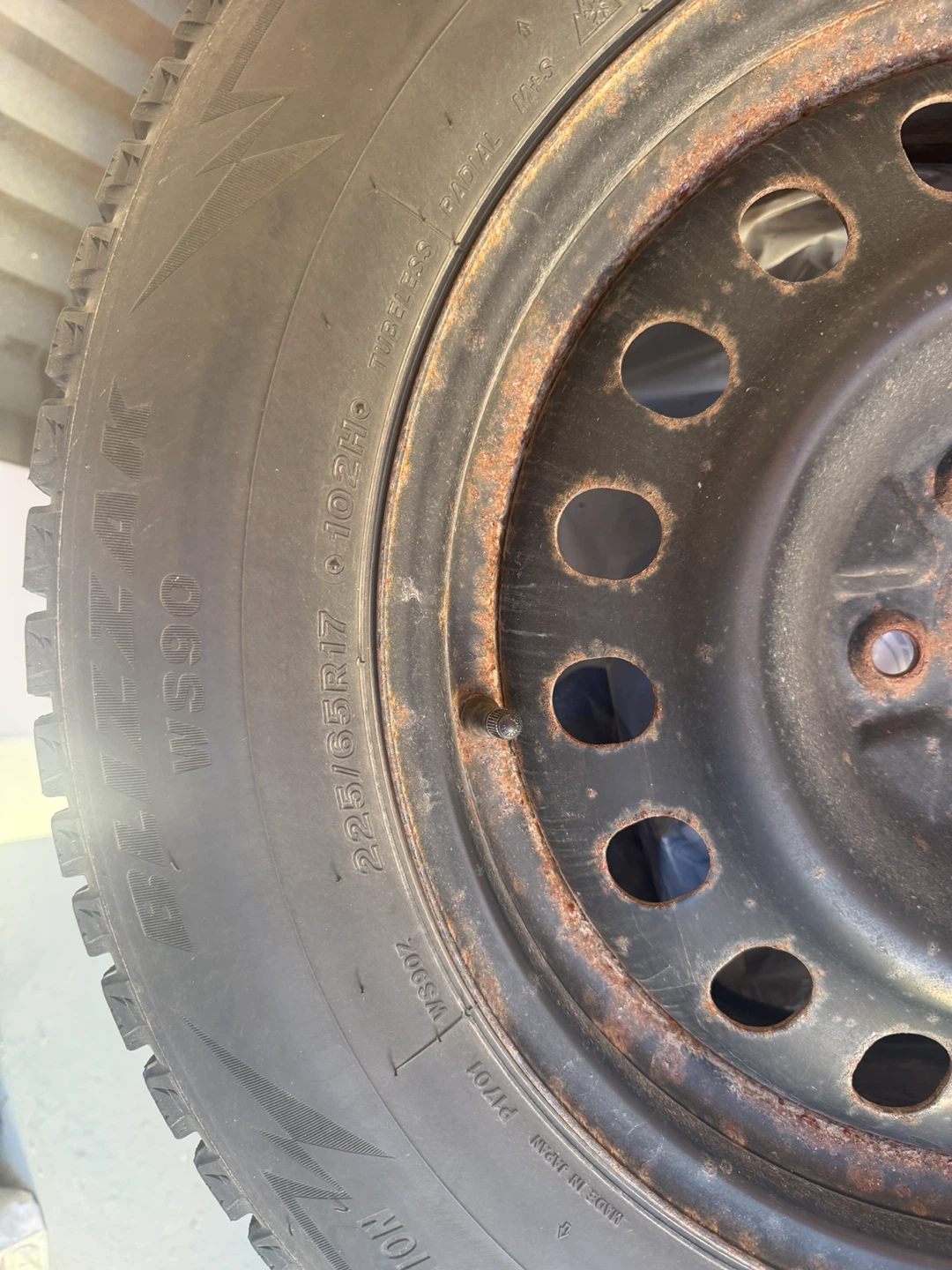 Bridgestone Blizzak WS90 Tires 225/65R17 Toyota rav4 - photo 2