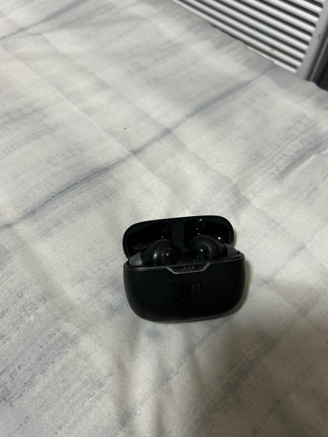 JBL Wireless Earbuds with Charging Case - photo 2