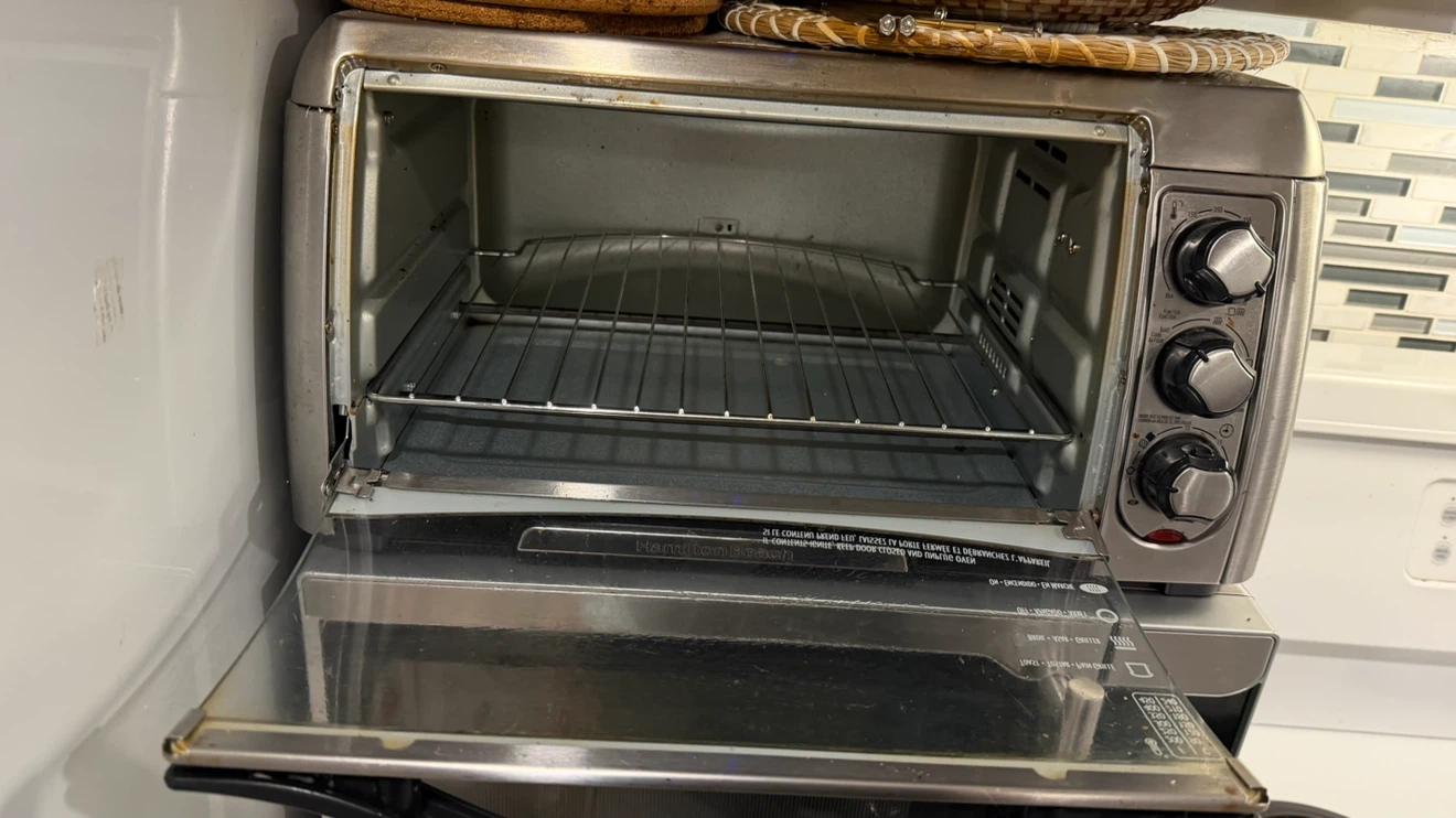 Hamilton Beach Countertop Toaster Oven - photo 3