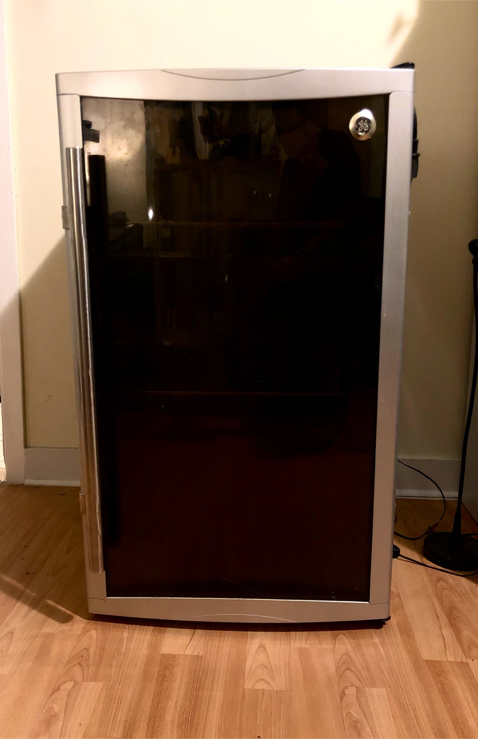 GE Mini Bar Fridge/wine cooler