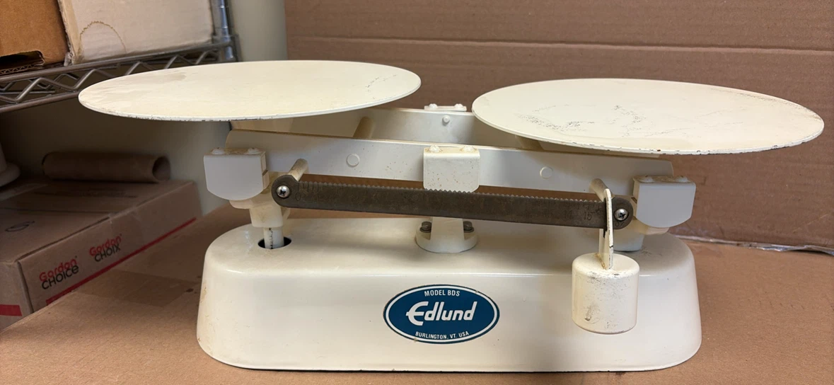 Antique scale - photo 2