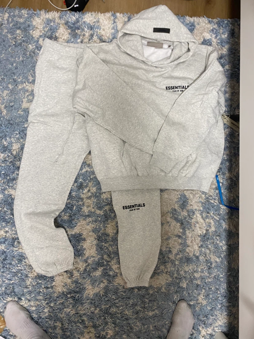Essentials set