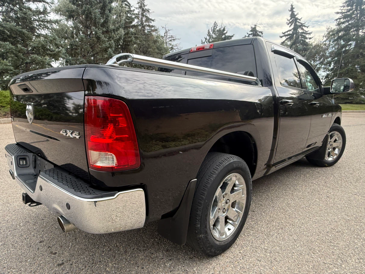 2011 RAM 1500 Laramie *78k* - photo 3