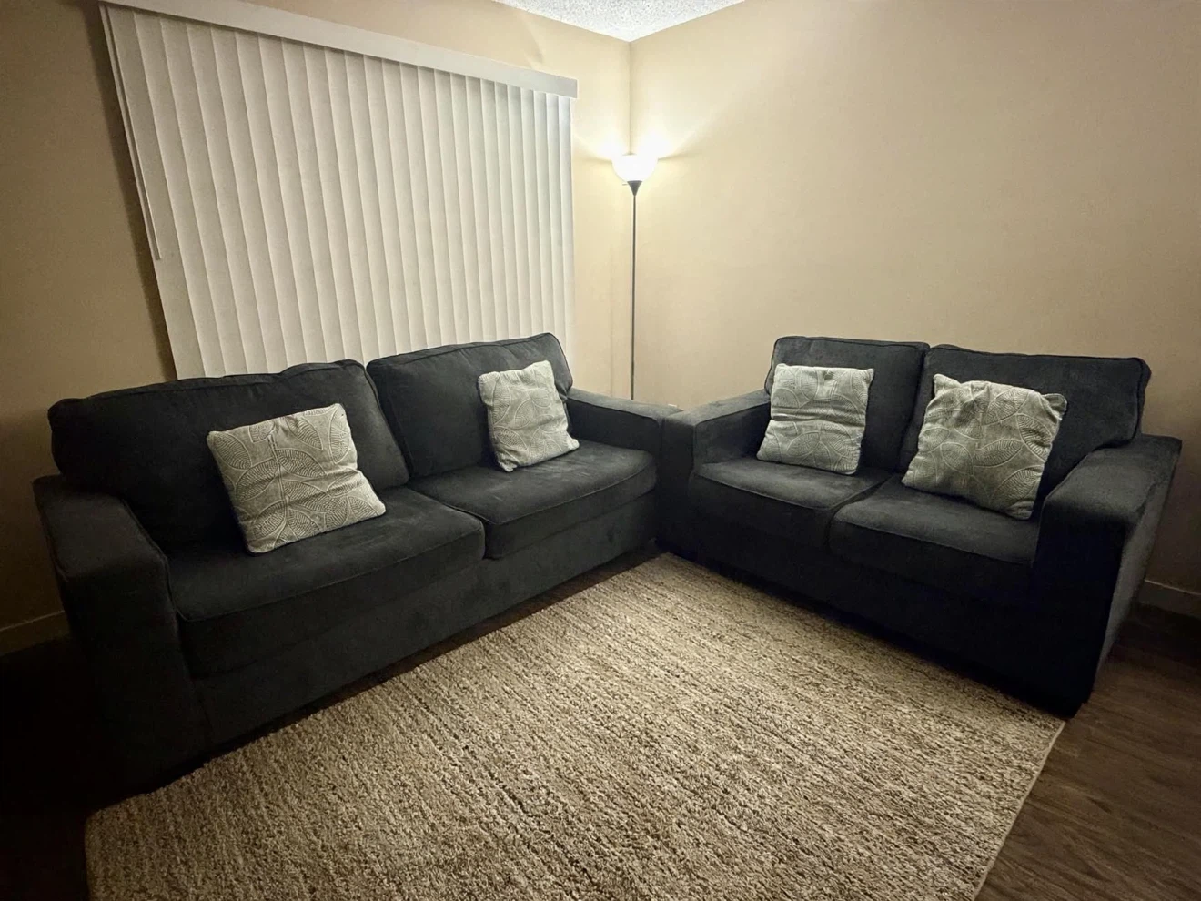 Sofa - photo 2