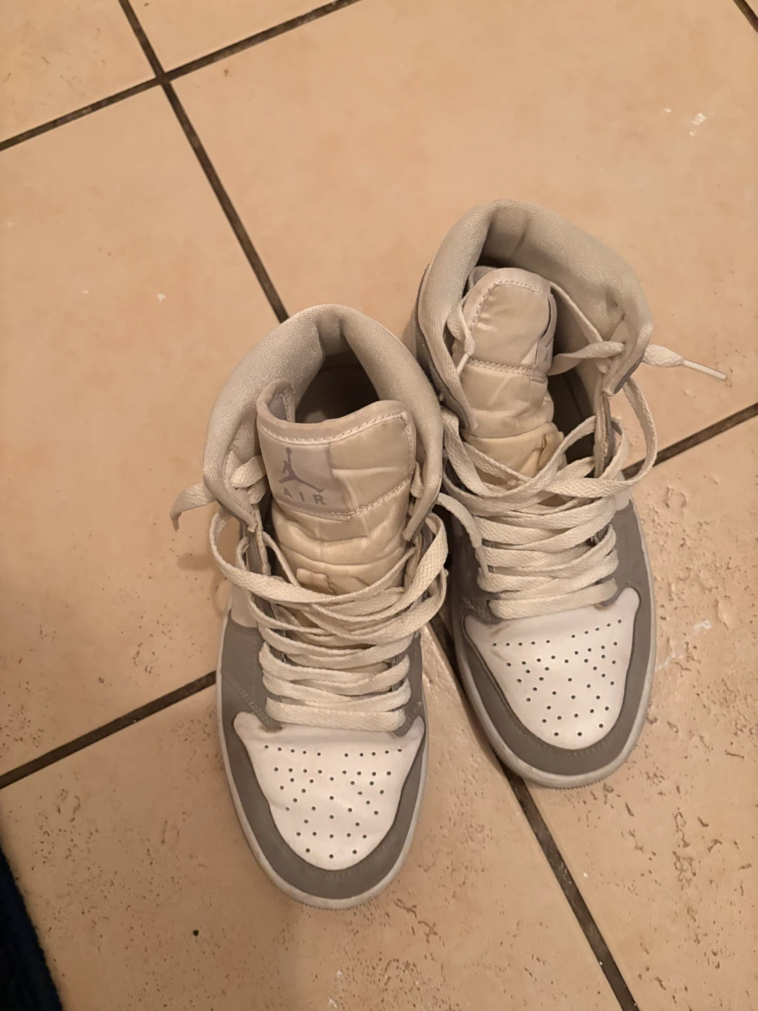 Nike Air Jordan 1 Mid Grey White - photo 2