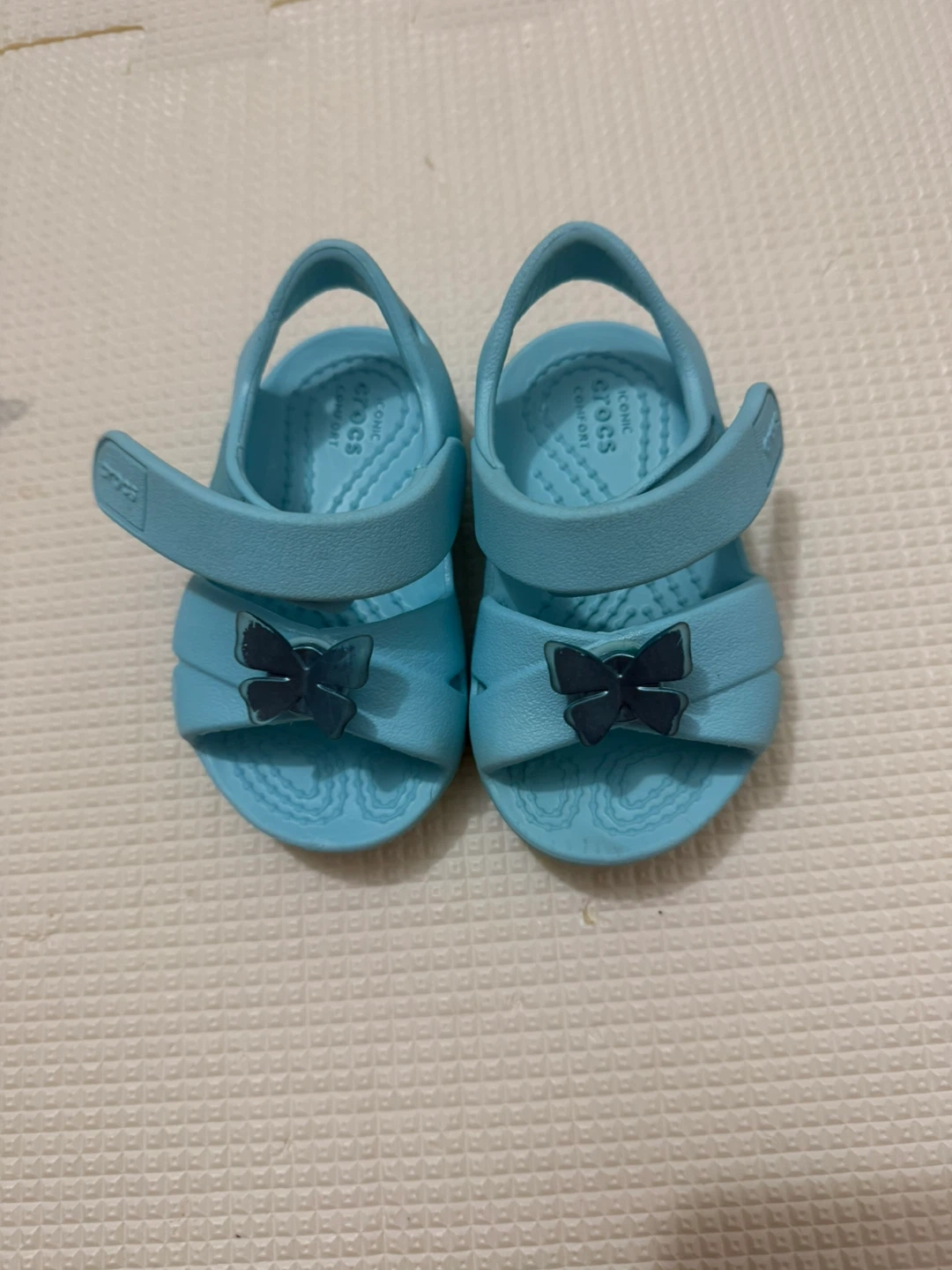 Crocs Butterfly Sandals Size C4