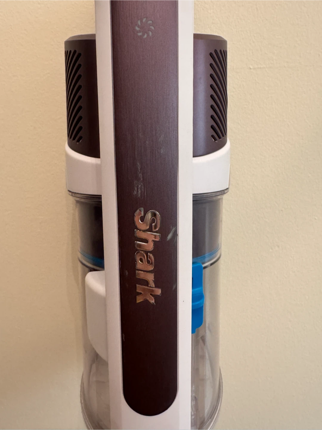 Shark PowerPro Cordless Stick Vacuum - photo 2
