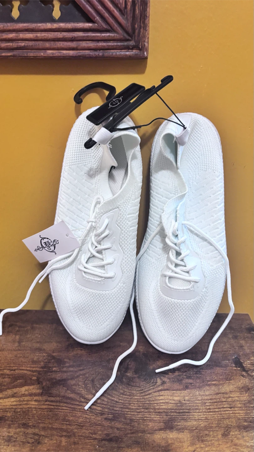 Sole Mates White Knit Sneakers Size 10 - photo 2