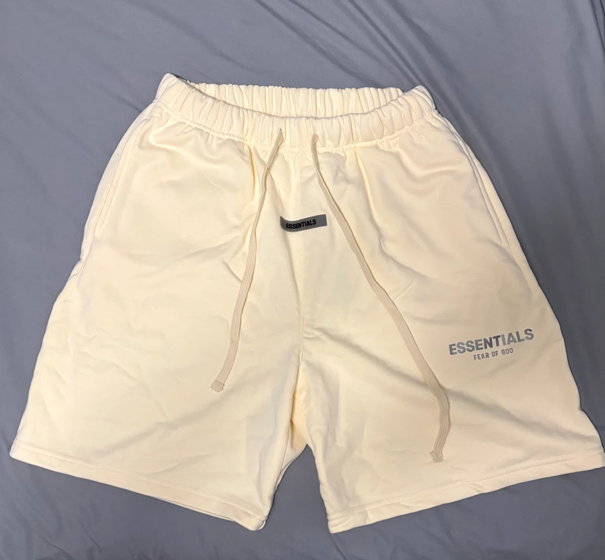 Cream essentials shorts