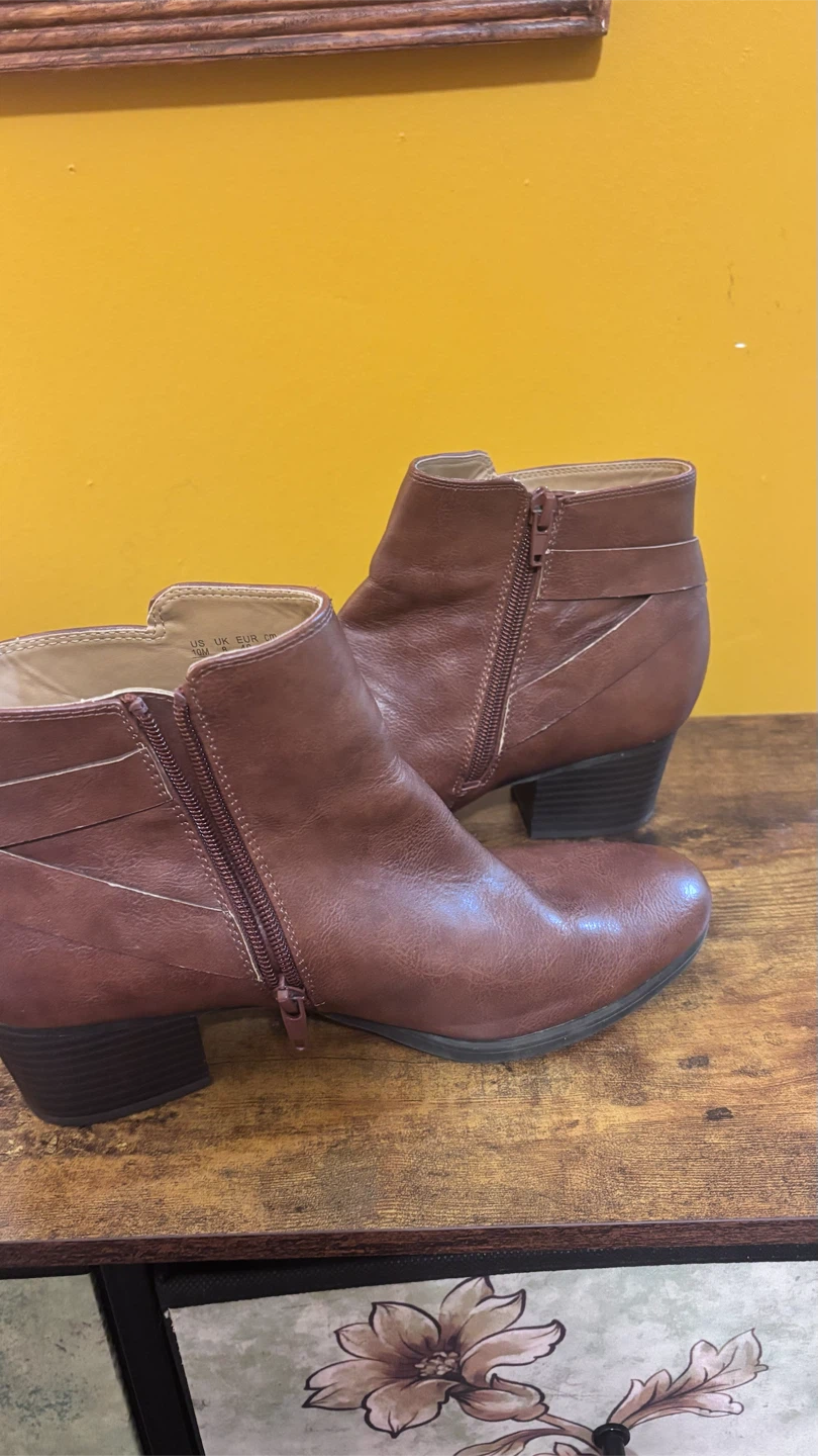 Natural Soul Brown Ankle Boots Size 10M