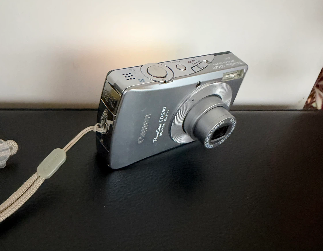 Canon PowerShot SD630 Digital ELPH Camera - photo 2