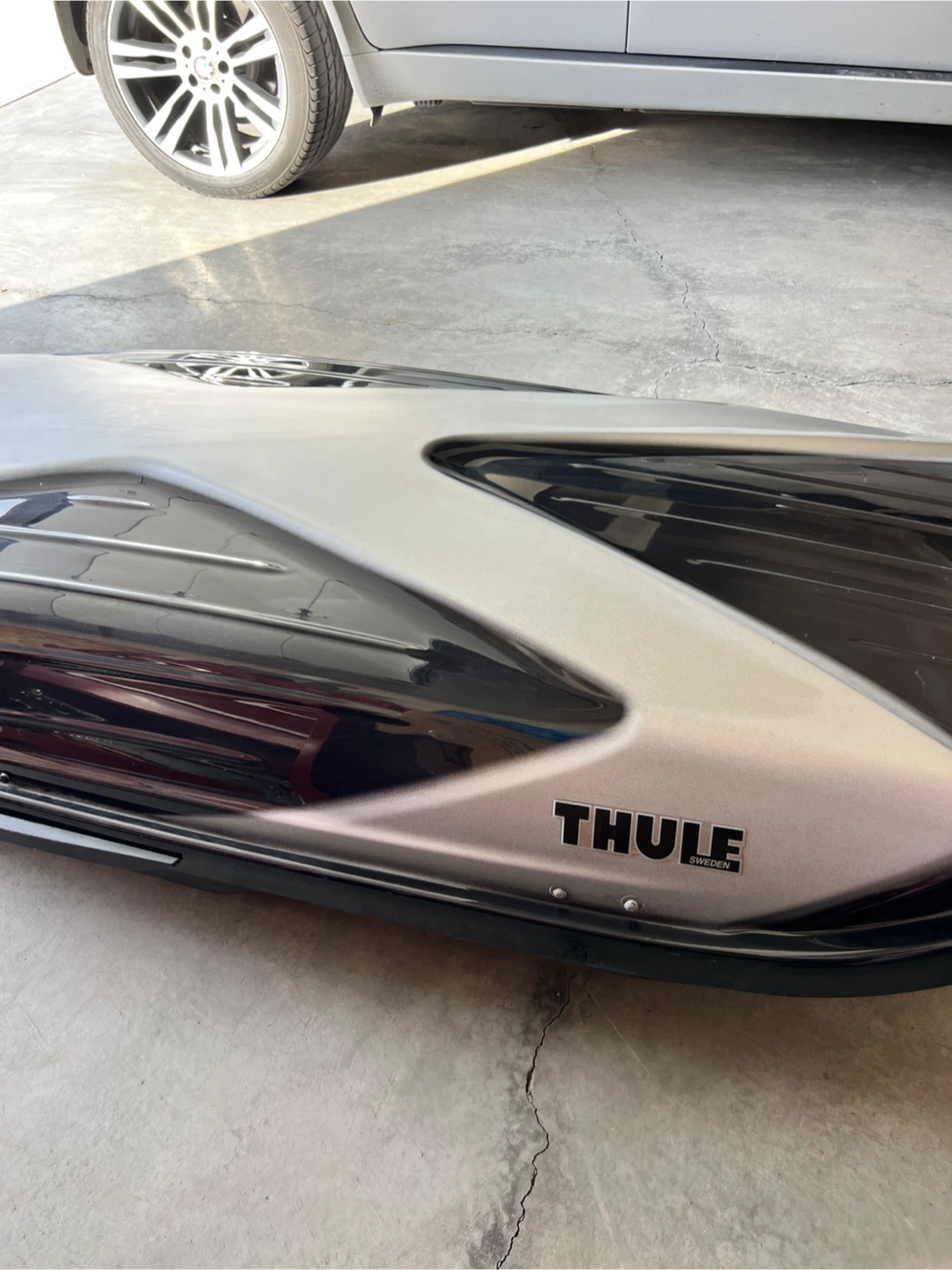 Thule Hyper 612 XL cargo box - photo 2