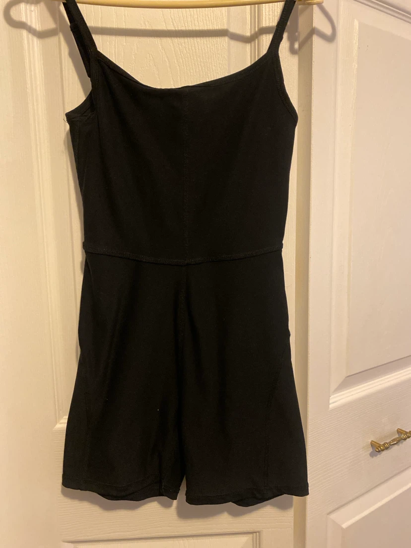 Black active romper