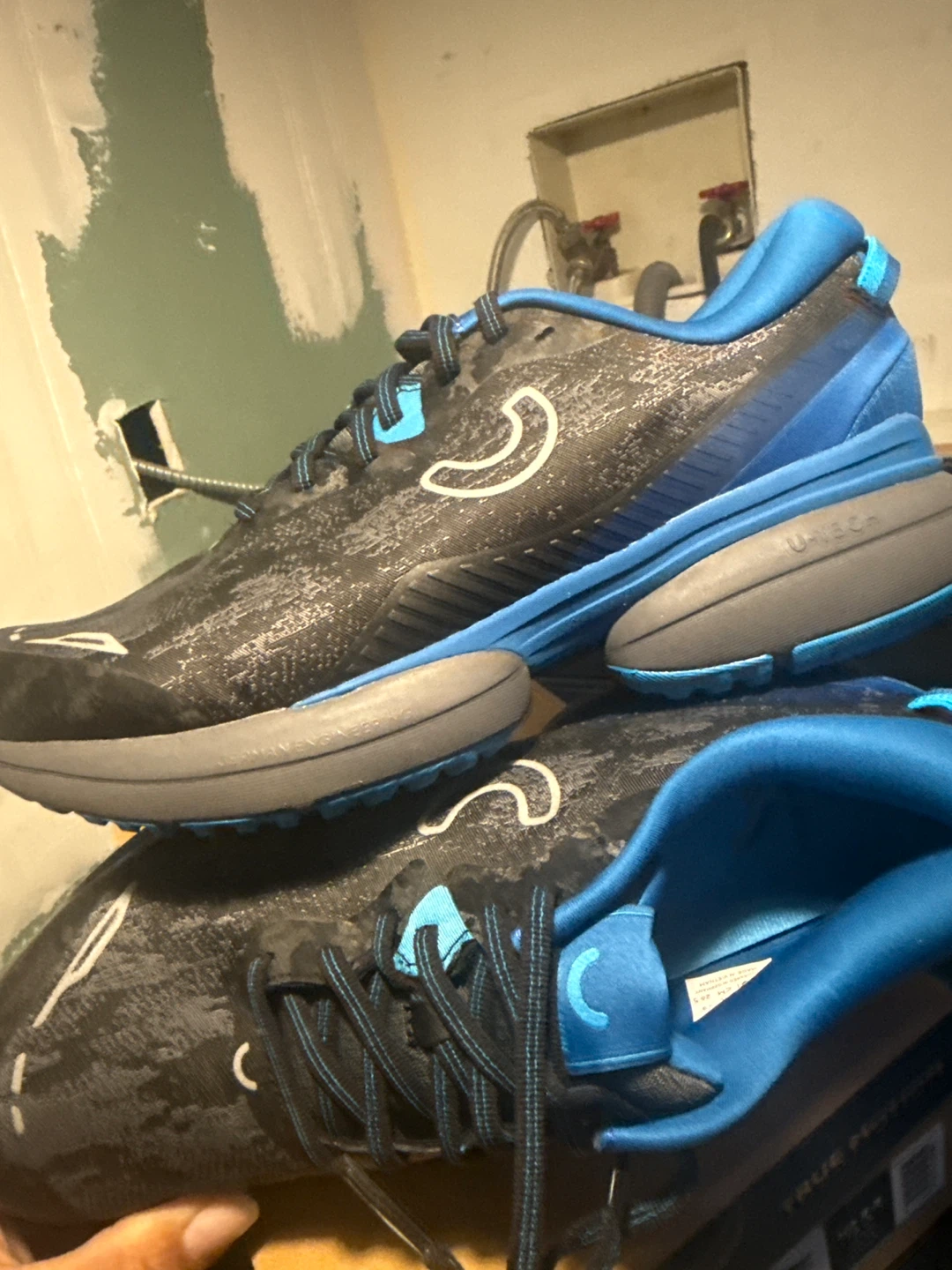 True Motion U-Tech Nevos Elements Running Shoes US 8.5 - photo 4