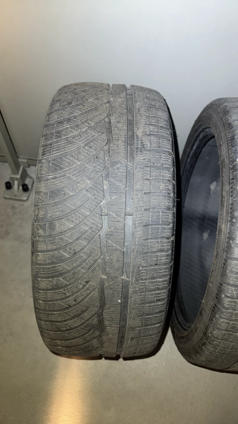 Set of 4 Michelin Tires 235/40R18 - photo 4
