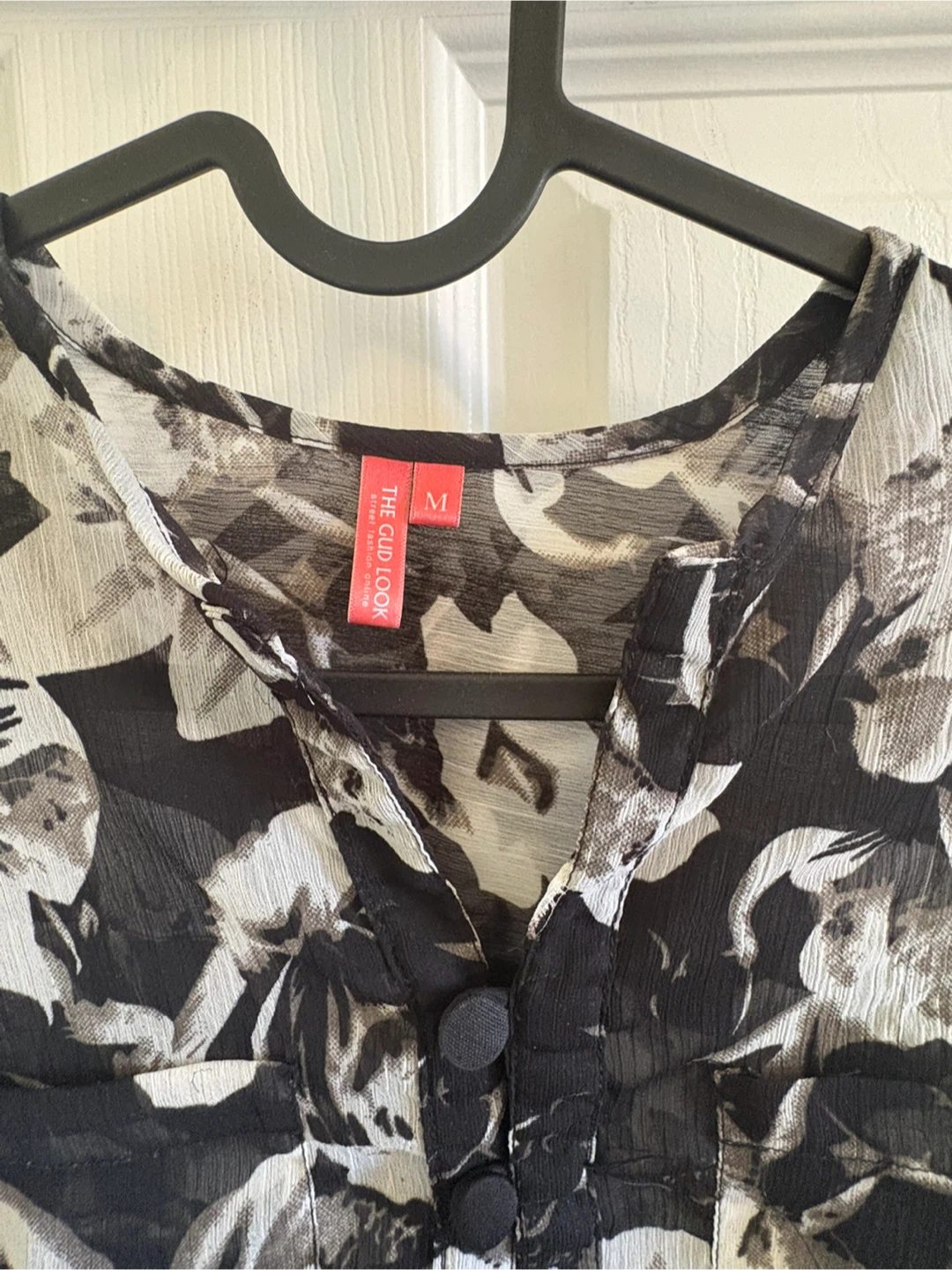 Black & White Floral Blouse (Size M) - photo 2