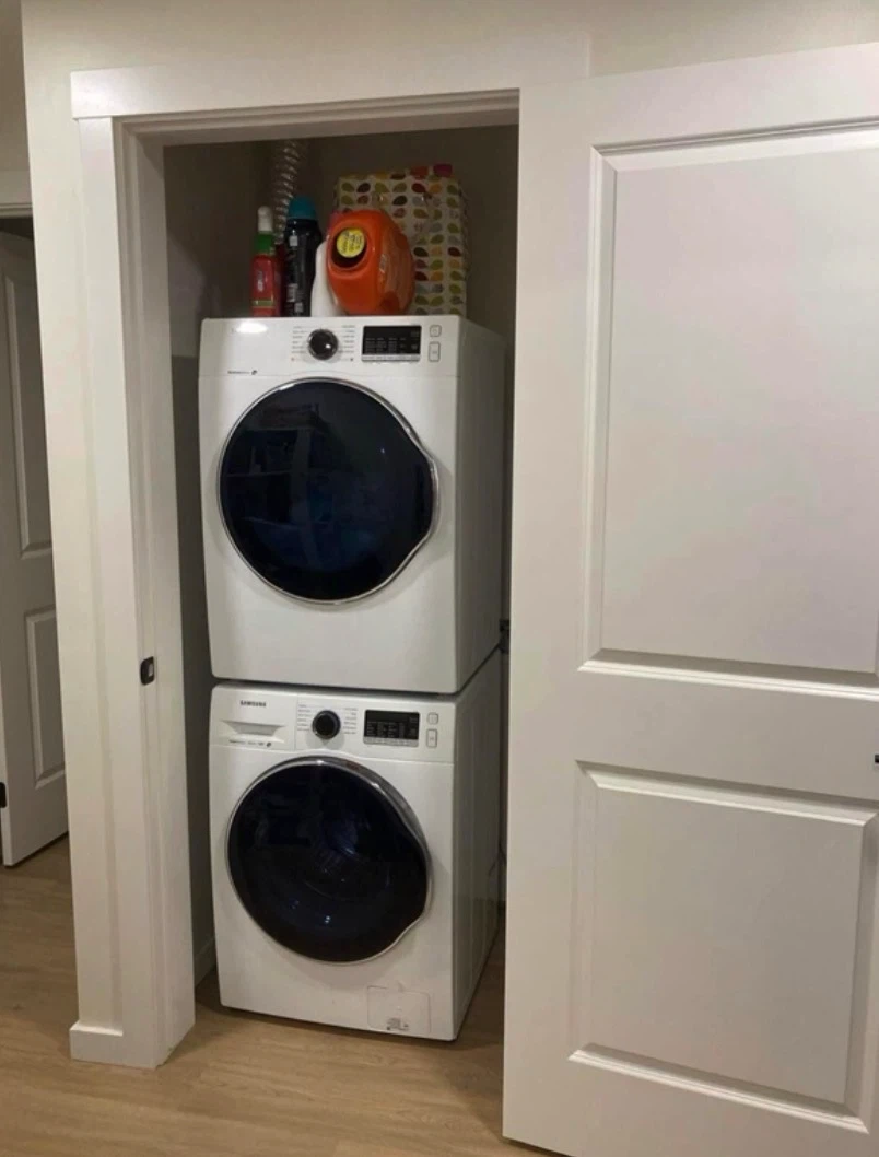 1 legal Basment for rent - photo 5