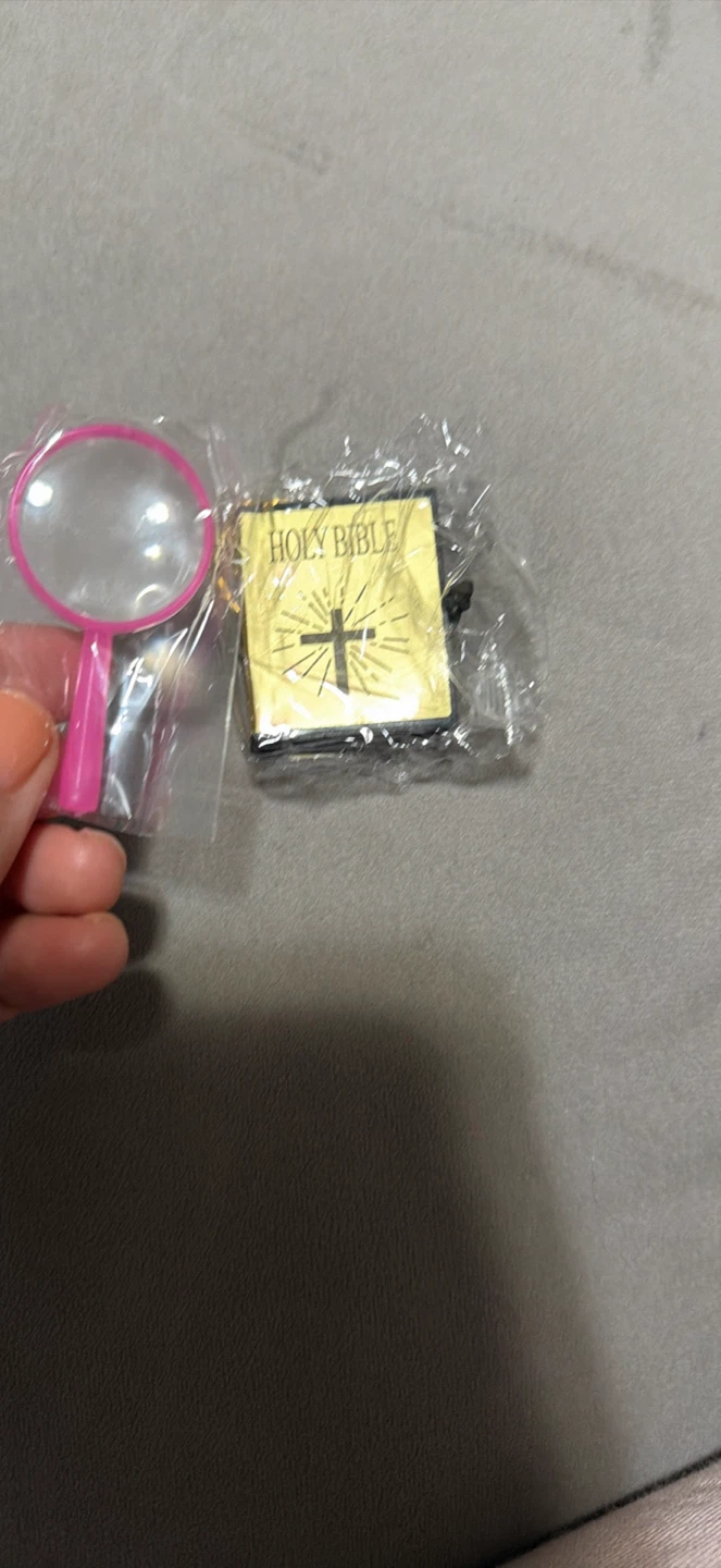 Miniature Holy Bible Keychains - photo 2