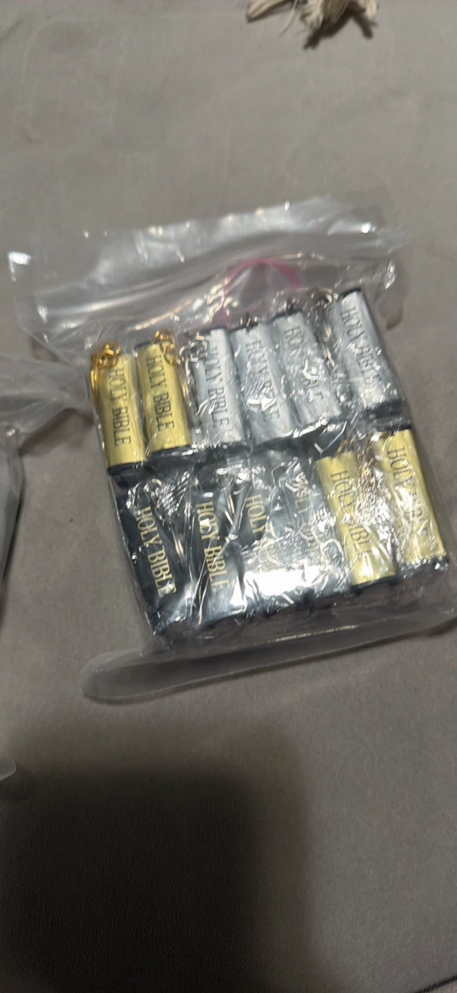 Miniature Holy Bible Keychains - photo 3