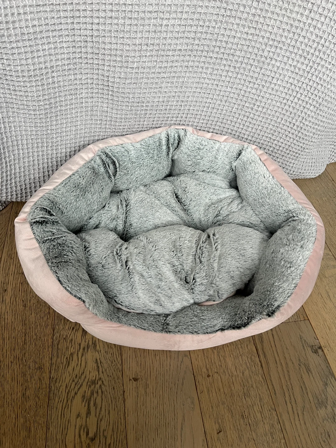 Soft Pink and Grey Pet Bed - photo 2