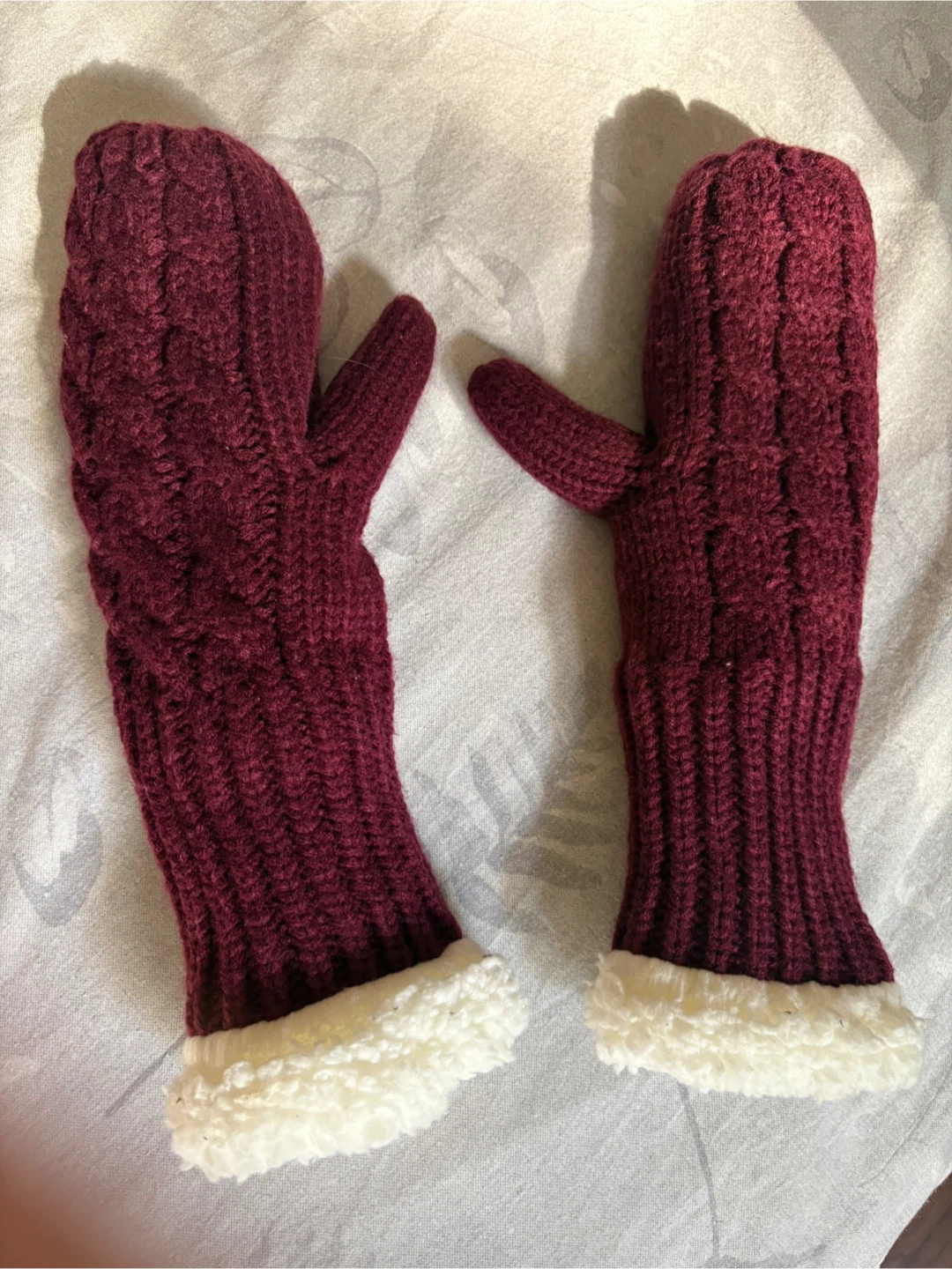 Just Cozy Burgundy Mittens (One Size)