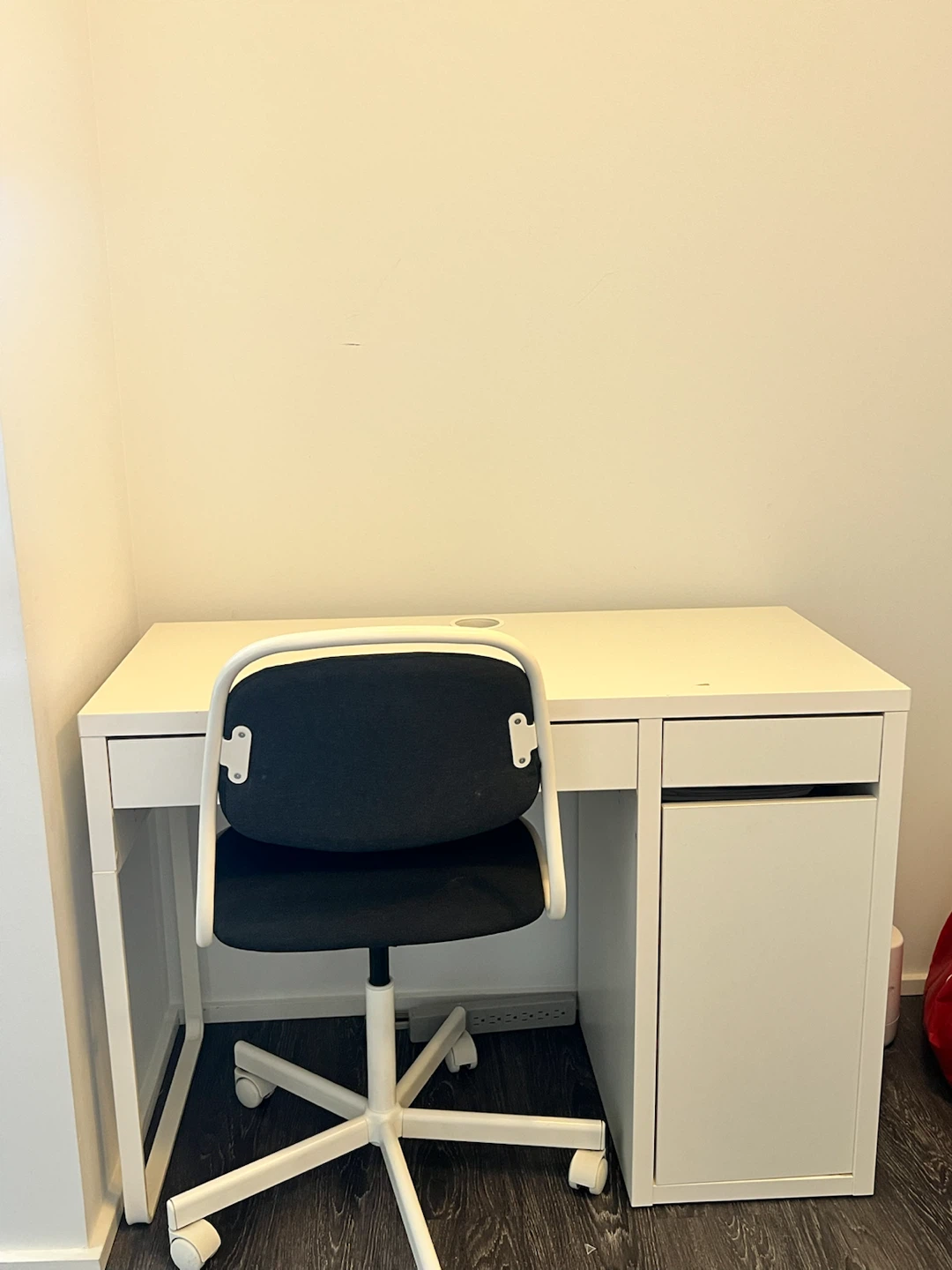 IKEA MICKE Desk, White - photo 4