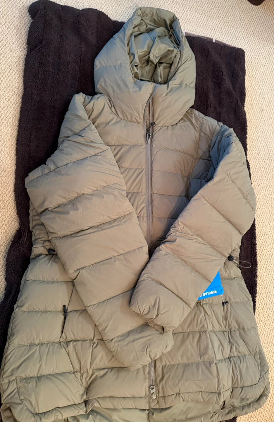 New with tag Columbia Women's Hooded Down Jacket