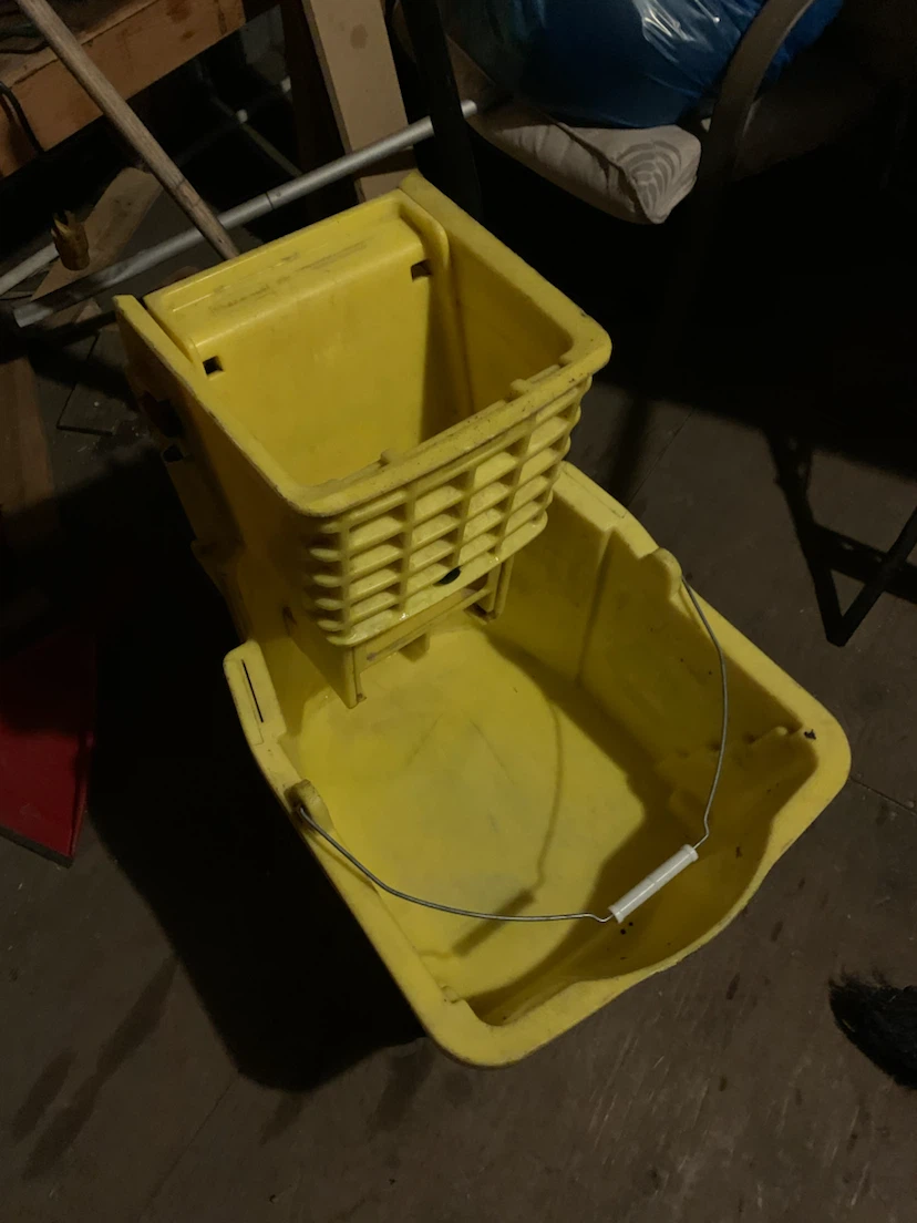Mop bucket