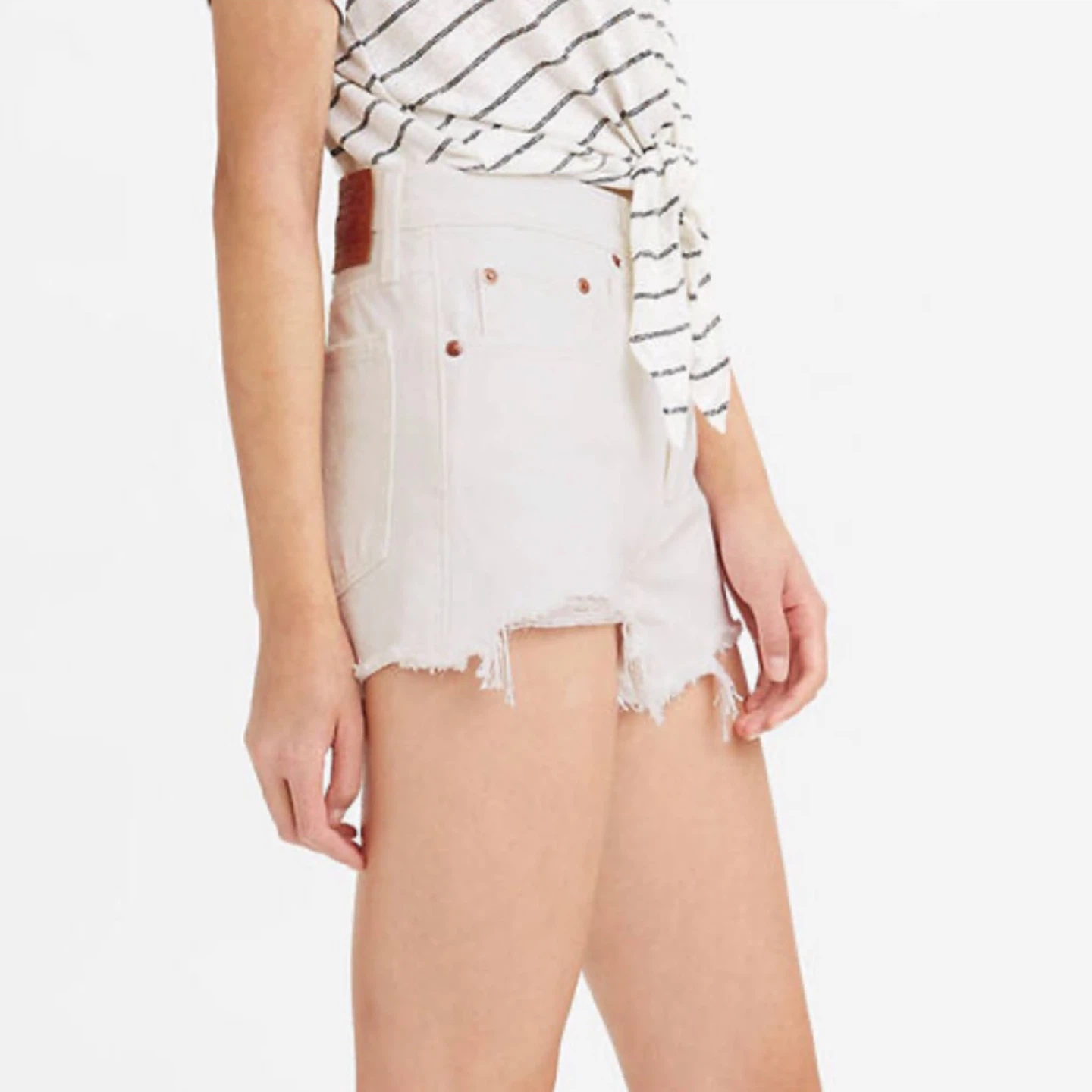 Levi's 501 high-waisted shorts (size US 30) - photo 3