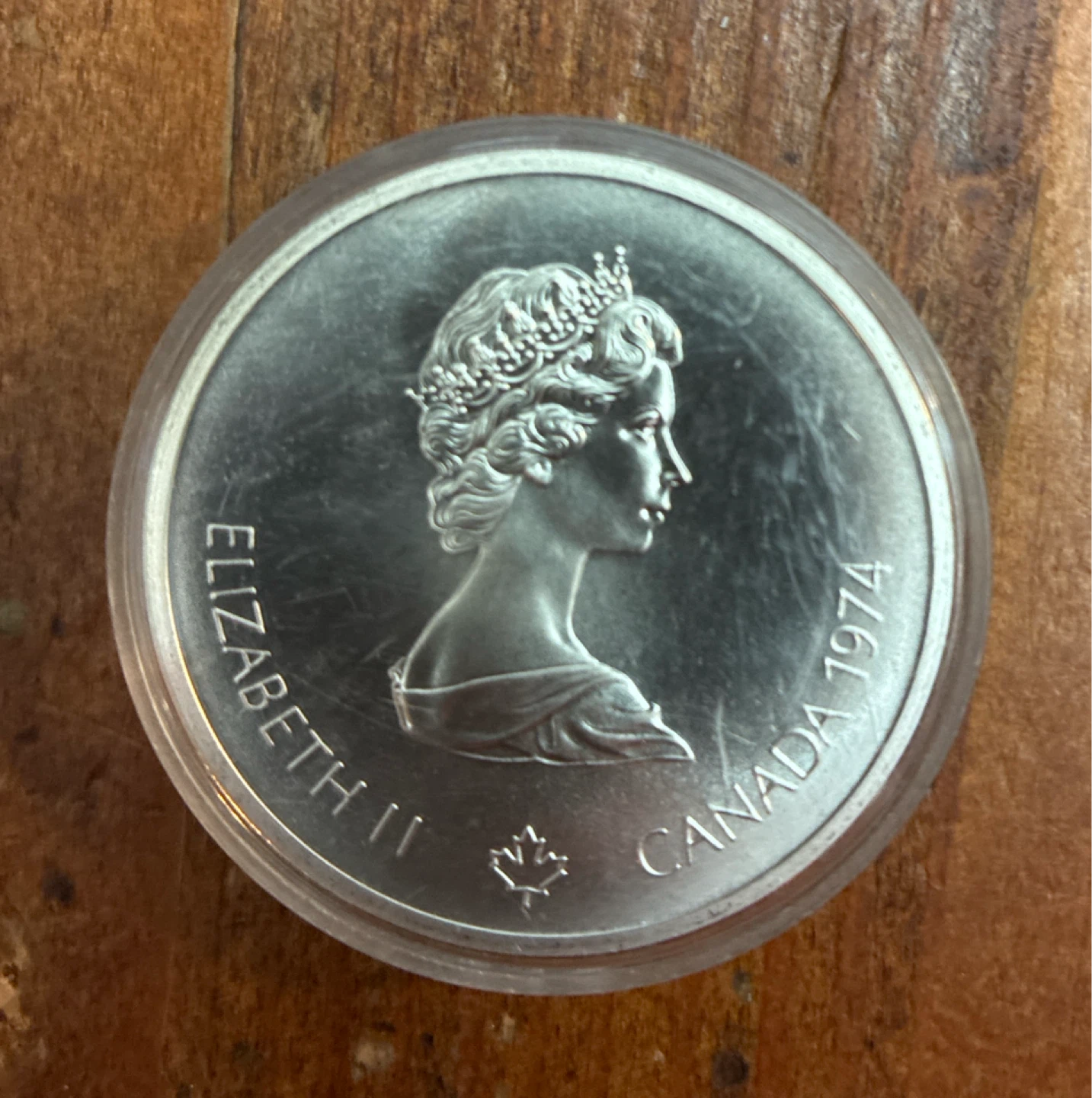 1976 Silver Montreal Olympics 10 Dollar Silver Coin - photo 2