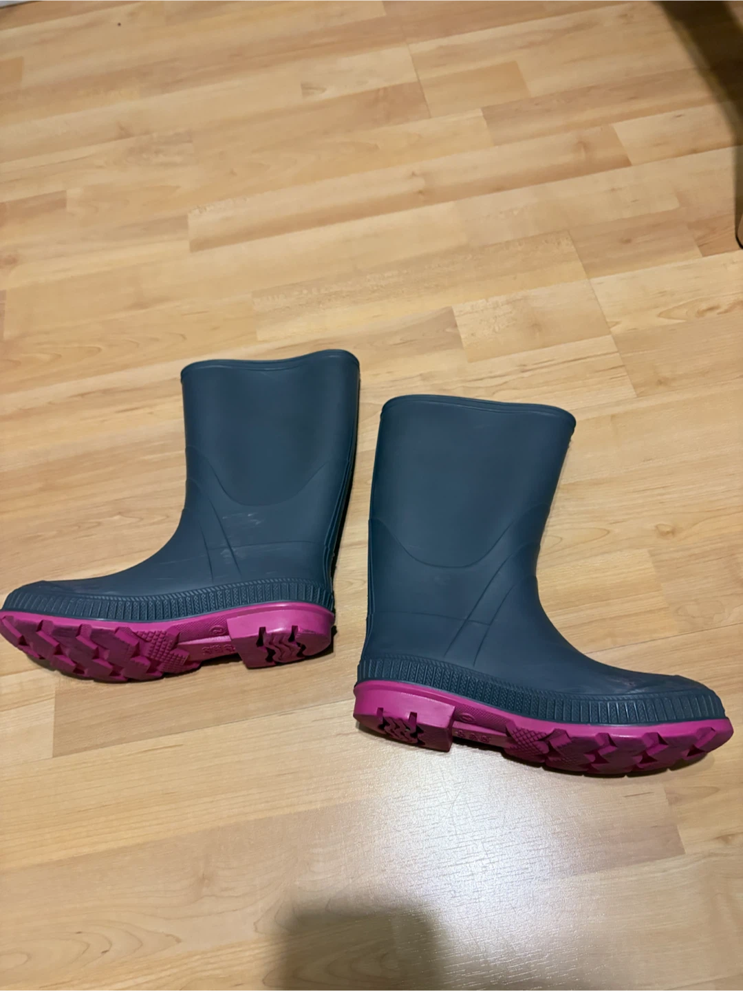 Kamik Kids Waterproof Rain Boots Size 2 - photo 3