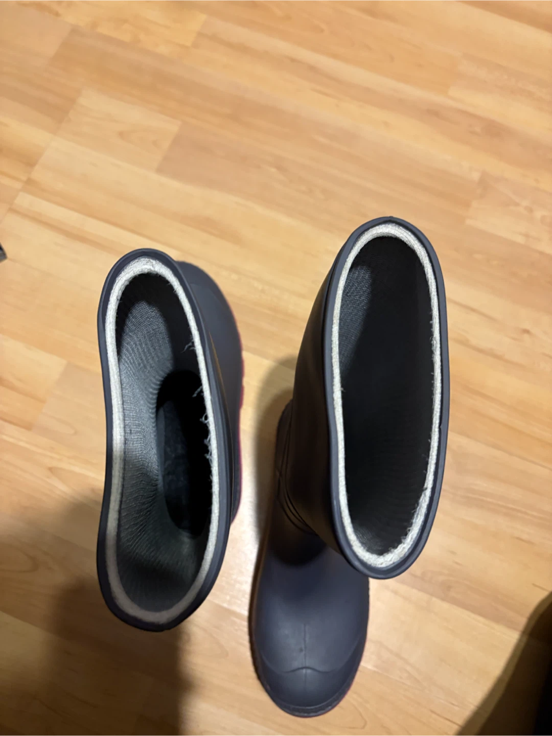 Kamik Kids Waterproof Rain Boots Size 2 - photo 5