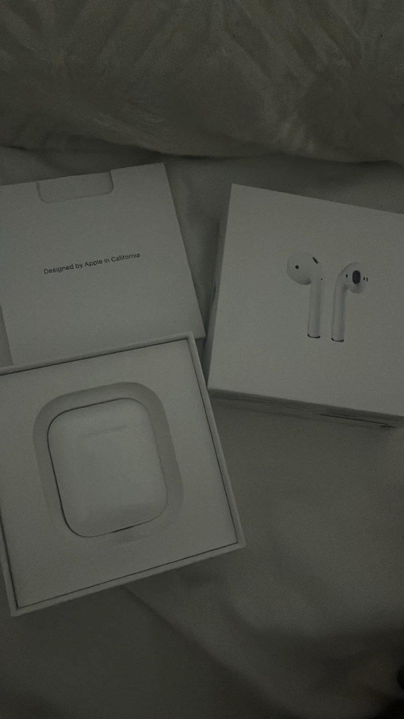 Apple AirPods with Charging Case