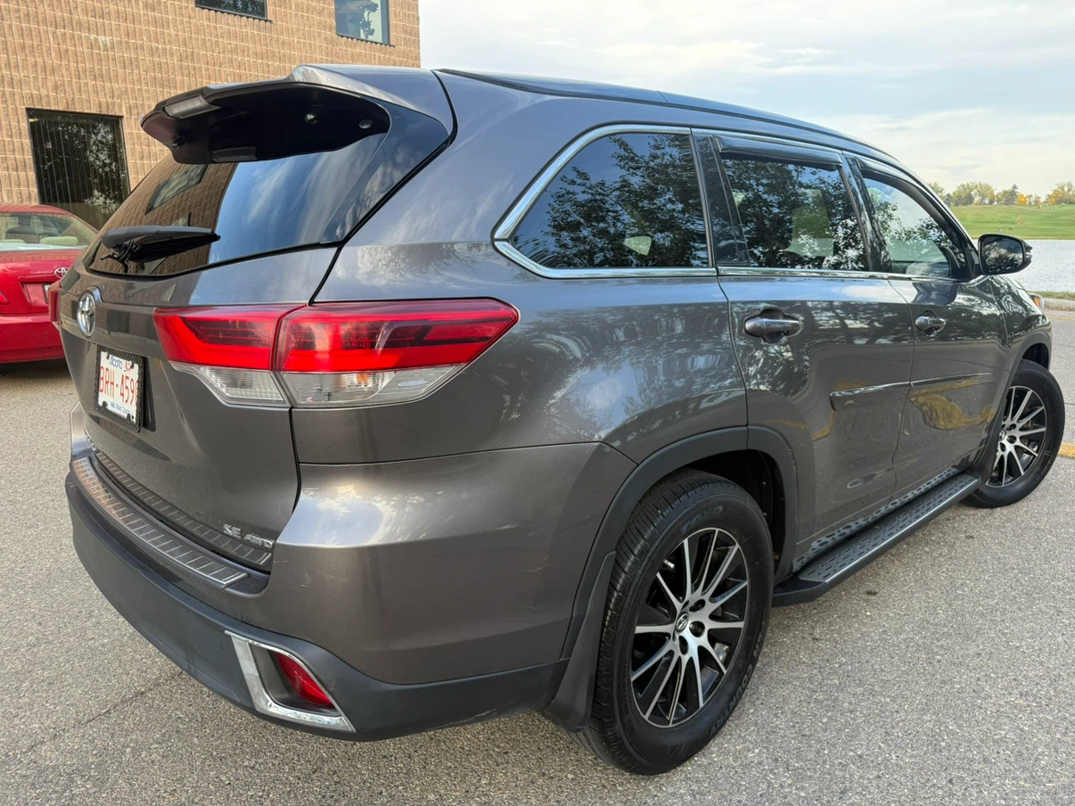 2017 Toyota Highlander SE - photo 3