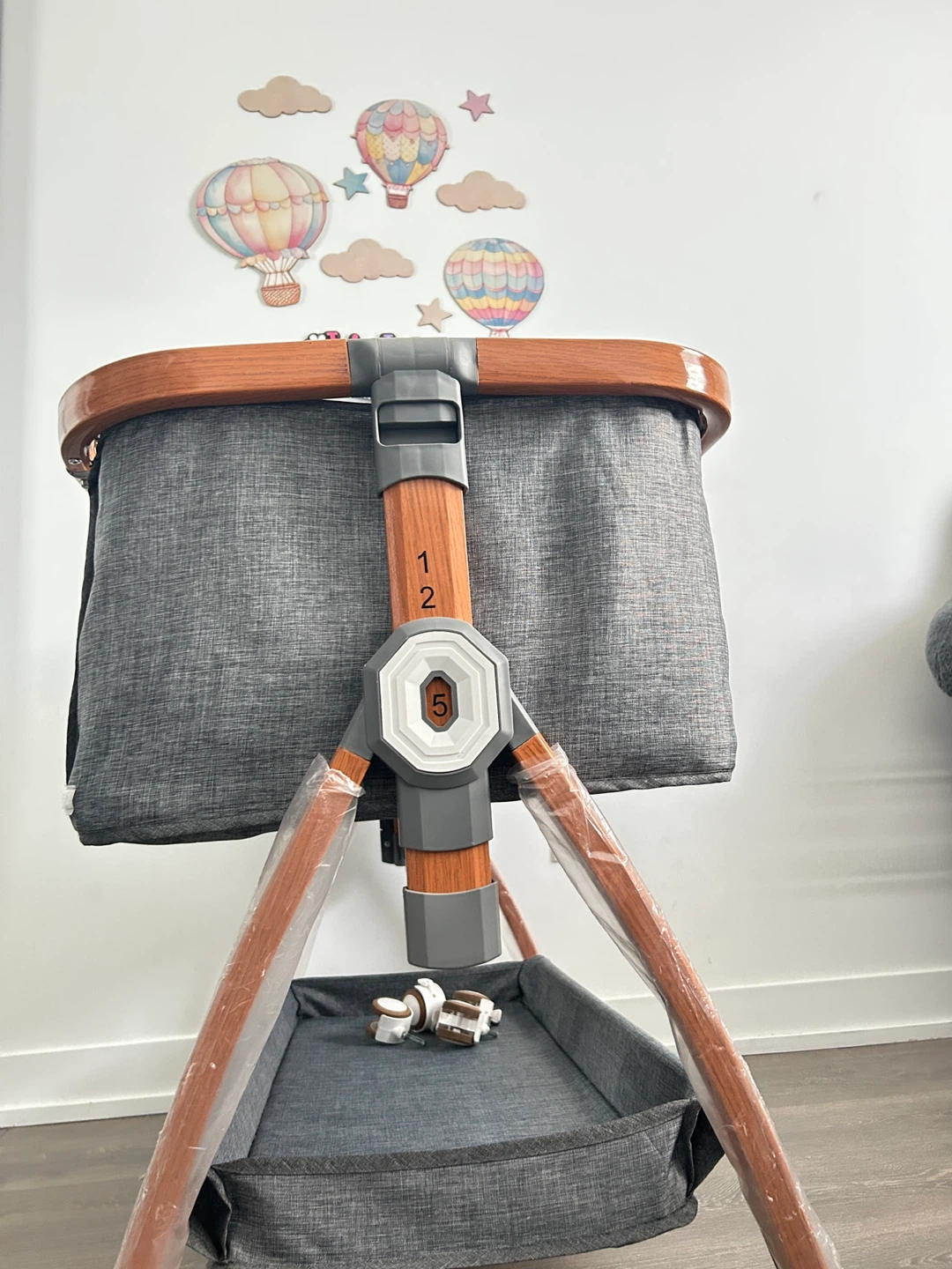 Baby Bassinet with mattress - photo 2