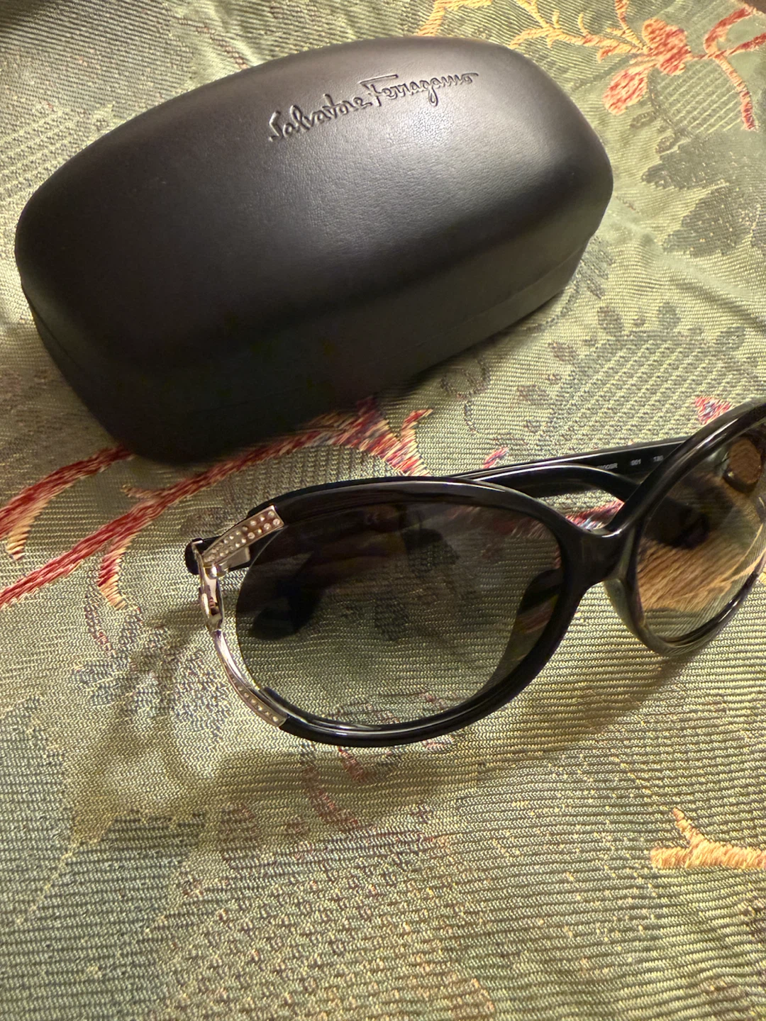 Salvatore Ferragamo Sunglasses with Case - photo 3