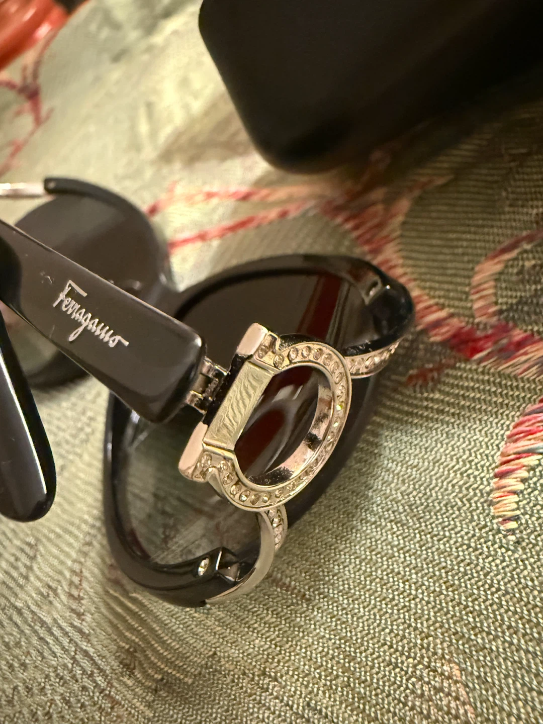 Salvatore Ferragamo Sunglasses with Case - photo 5