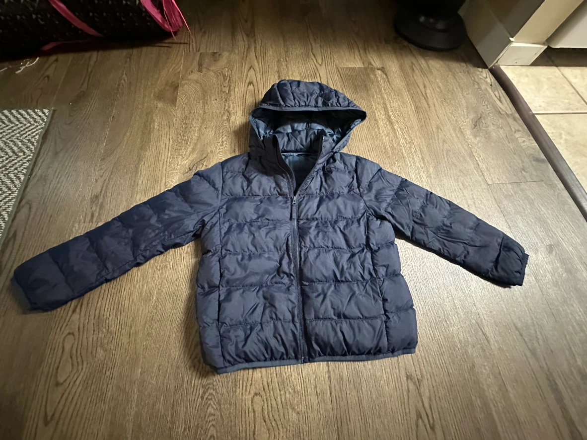 Uniqlo Navy Puffer Jacket - Size 7-8