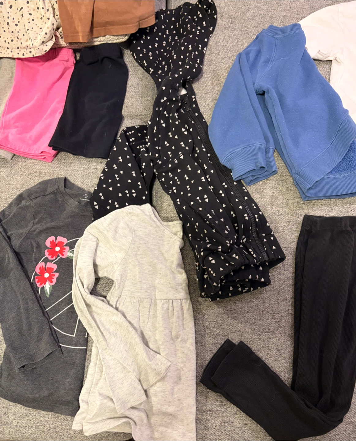 22pc- Girls Clothing Lot- 3/4yrs